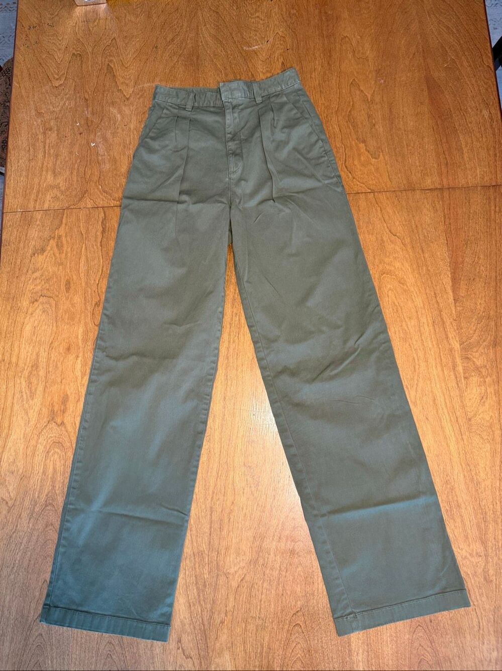 GAP Women's High Rise Pleated Wide Leg Khaki Trouser Pants Army Green Size 2